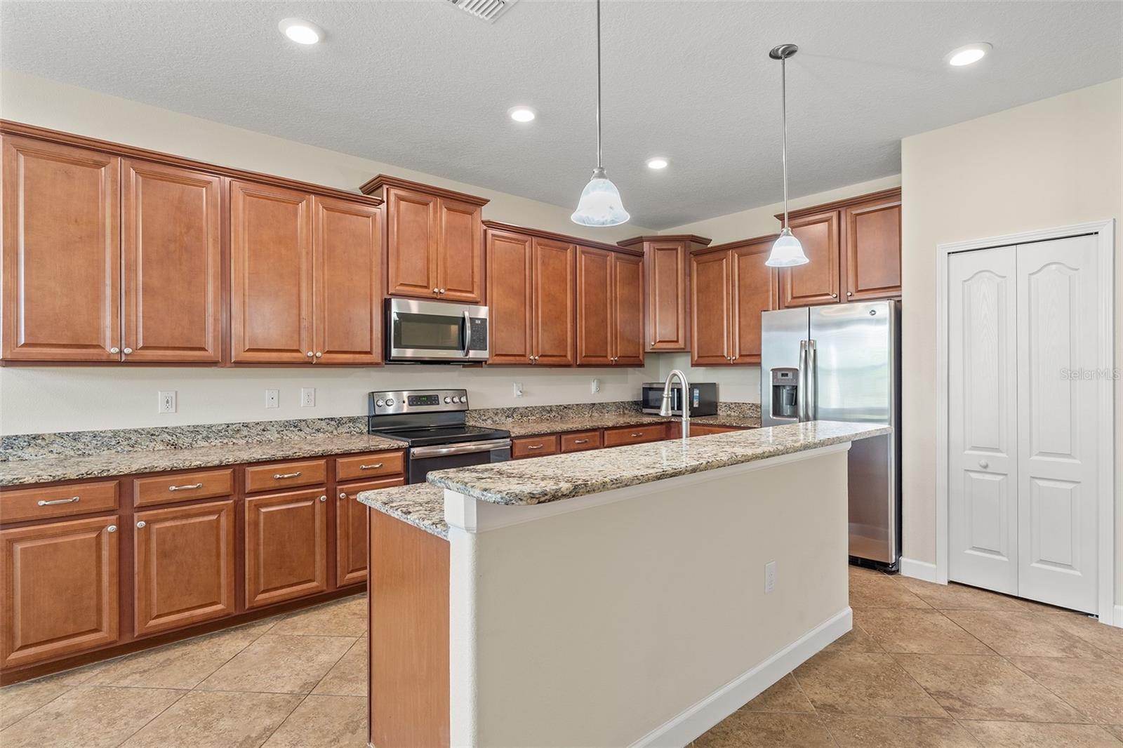 Image 25 of 35 For 3667 Plymouth Drive