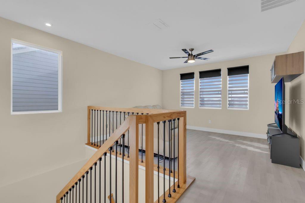 Image 22 of 47 For 11959 Globe Street