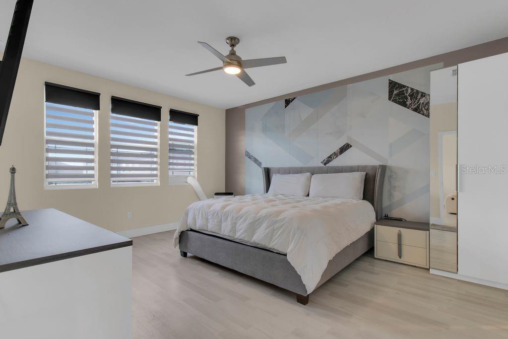 Image 25 of 47 For 11959 Globe Street