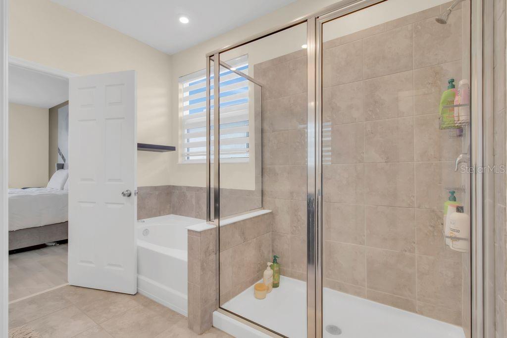 Image 29 of 47 For 11959 Globe Street