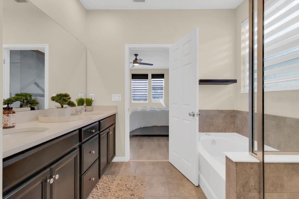 Image 32 of 47 For 11959 Globe Street