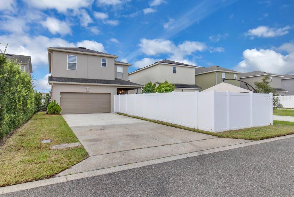 Image 8 of 47 For 11959 Globe Street