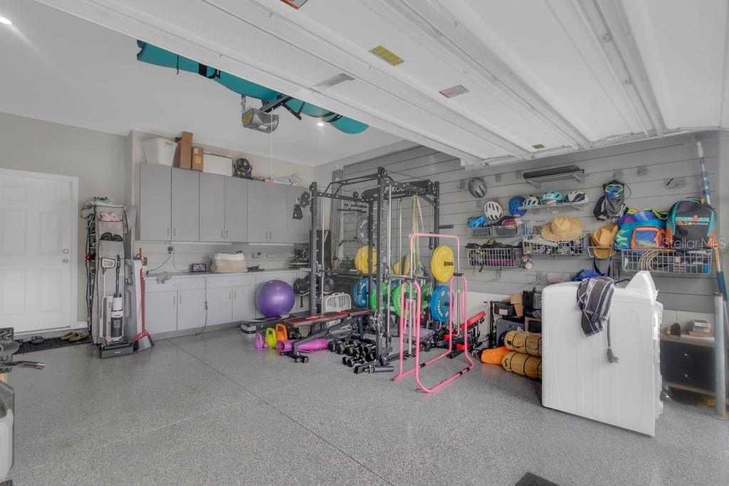 Image 9 of 47 For 11959 Globe Street