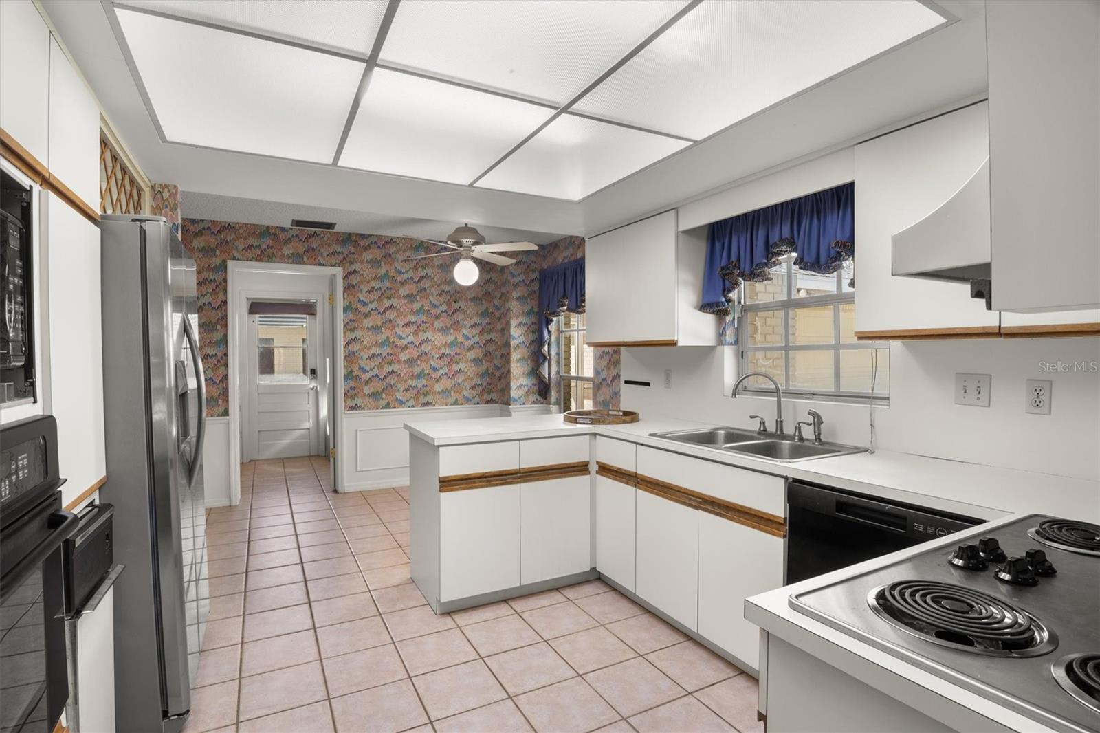 Image 10 of 46 For 2111 Winterset Road
