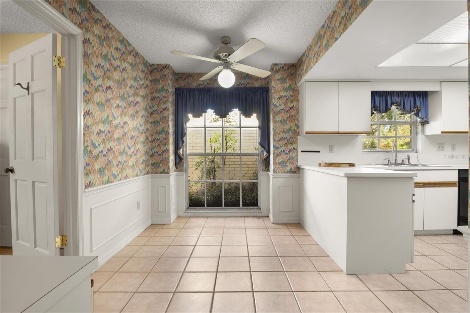 Image 14 of 46 For 2111 Winterset Road