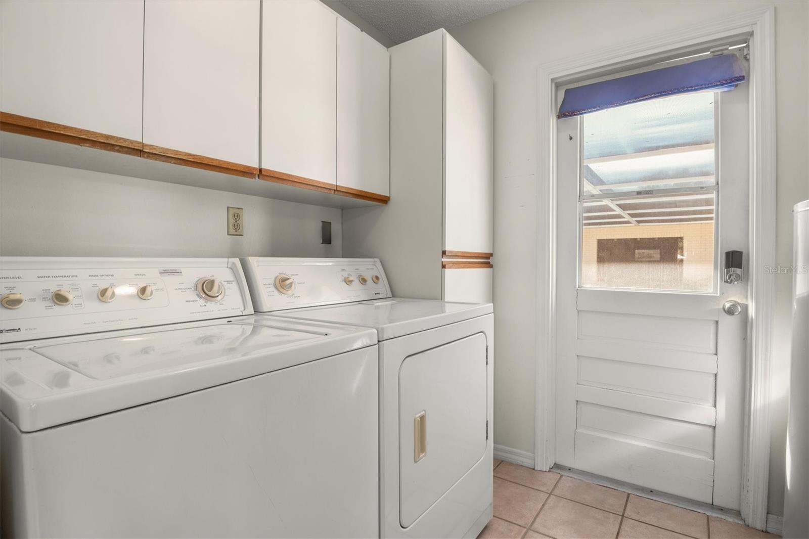 Image 15 of 46 For 2111 Winterset Road