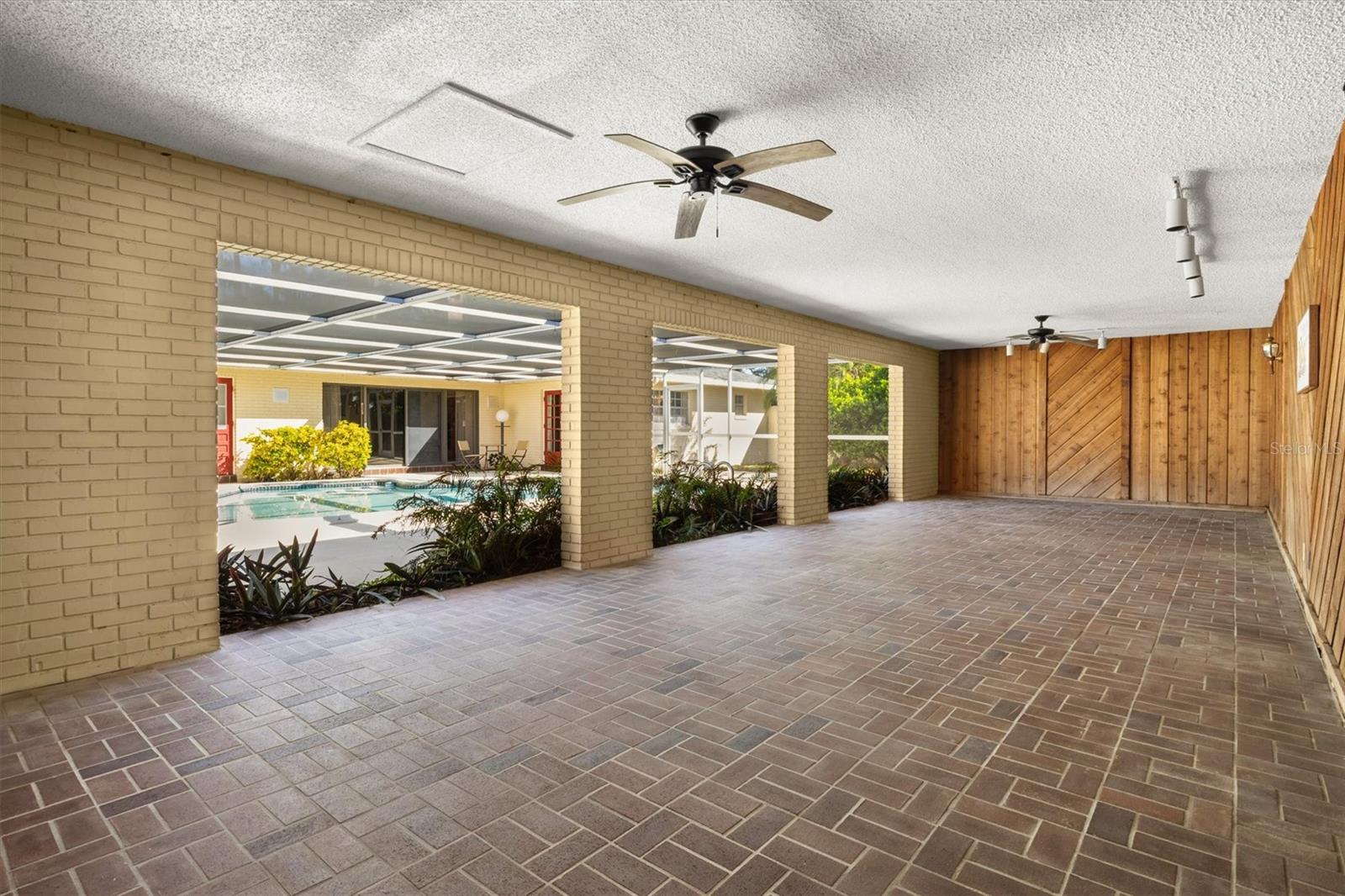 Image 36 of 46 For 2111 Winterset Road