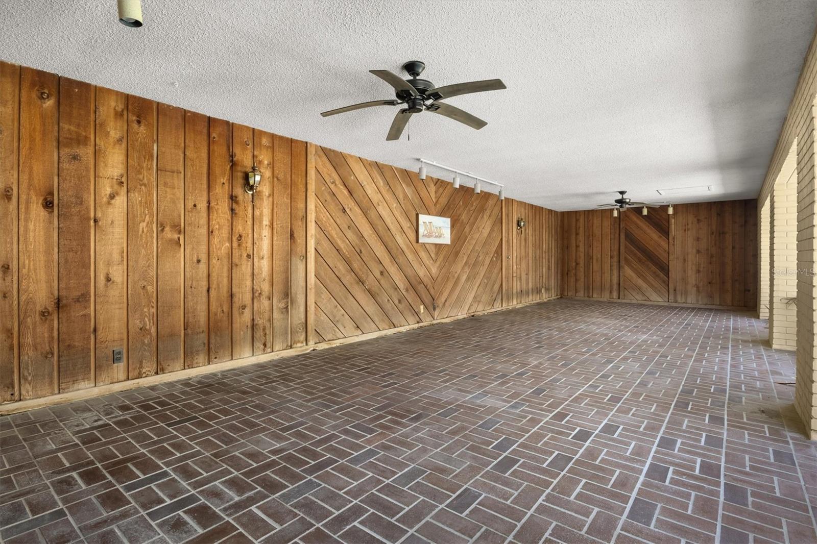 Image 37 of 46 For 2111 Winterset Road
