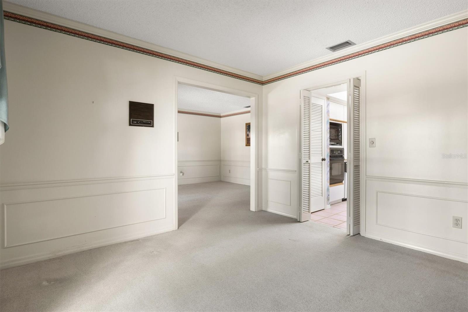 Image 9 of 46 For 2111 Winterset Road