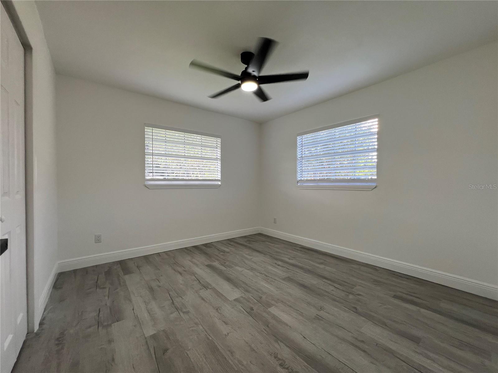 Image 11 of 21 For 720 Park Lane