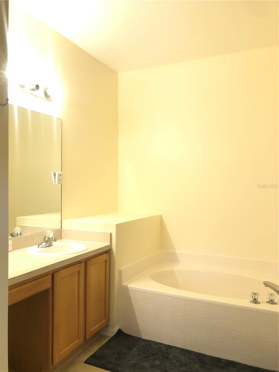 Image 17 of 28 For 31 Cordona Drive