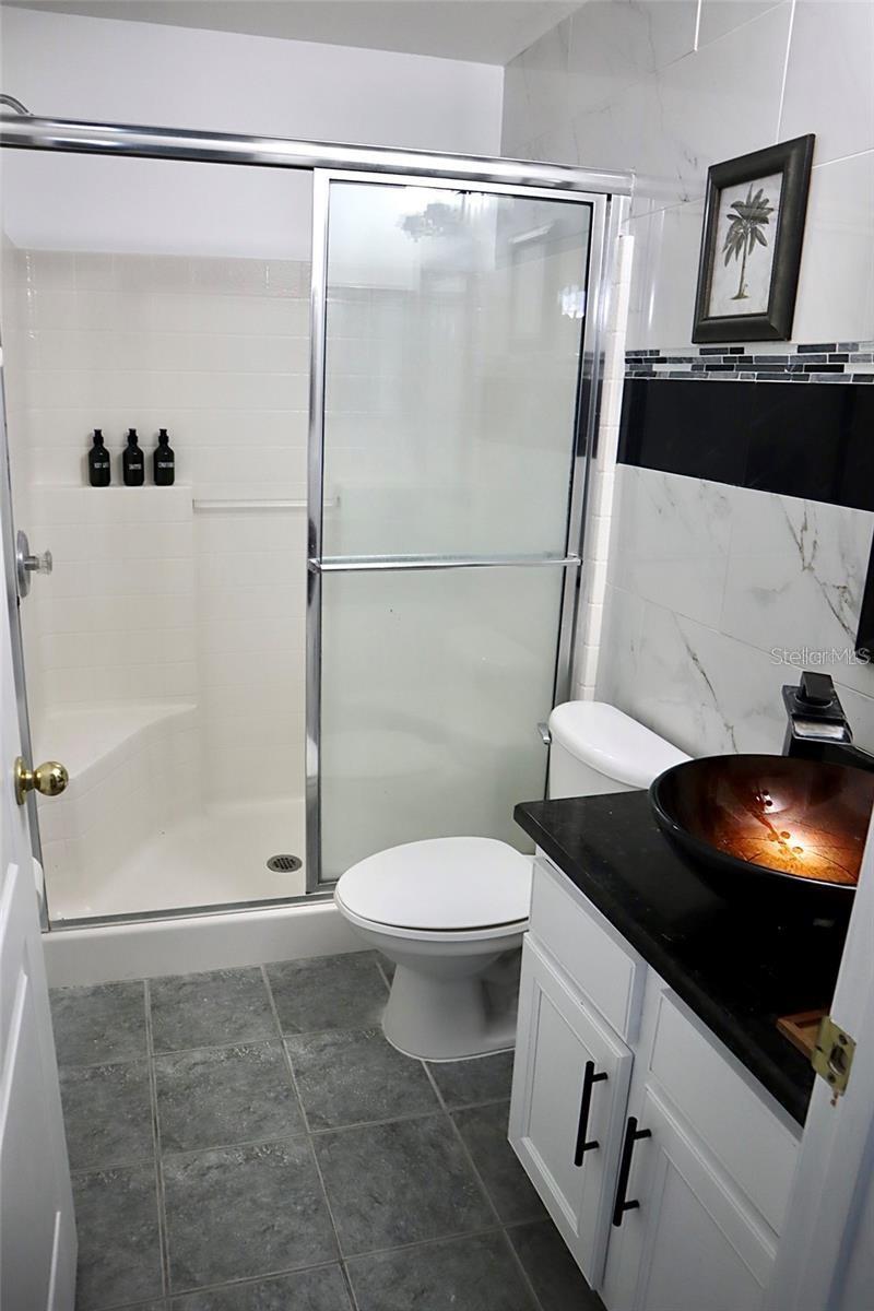 Image 15 of 18 For 701 Sandy Ridge Drive