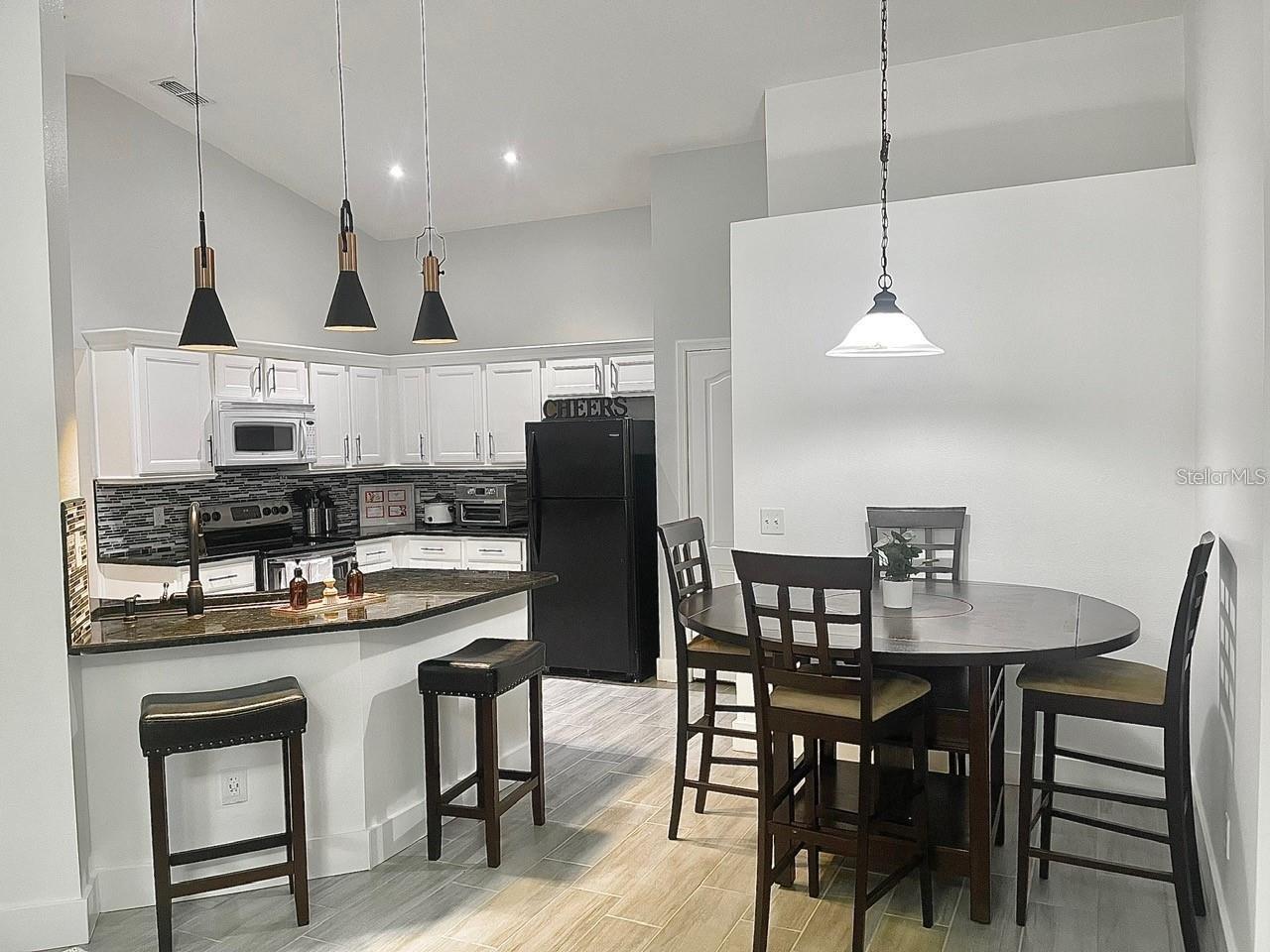 Image 4 of 18 For 701 Sandy Ridge Drive