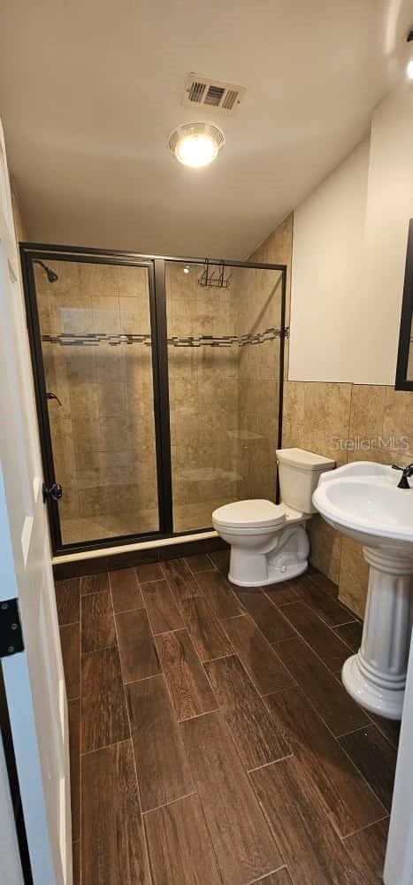 Image 3 of 6 For 1128 Dara Cay Drive B