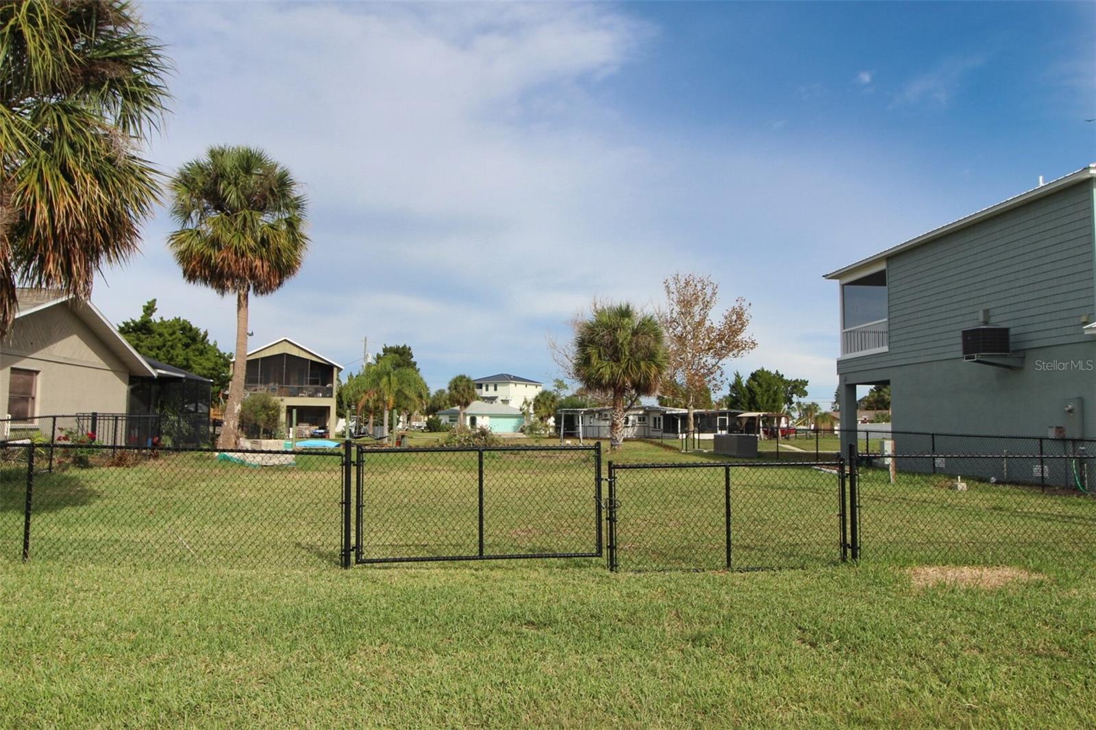 Image 14 of 25 For 4977 Cedarbrook Lane