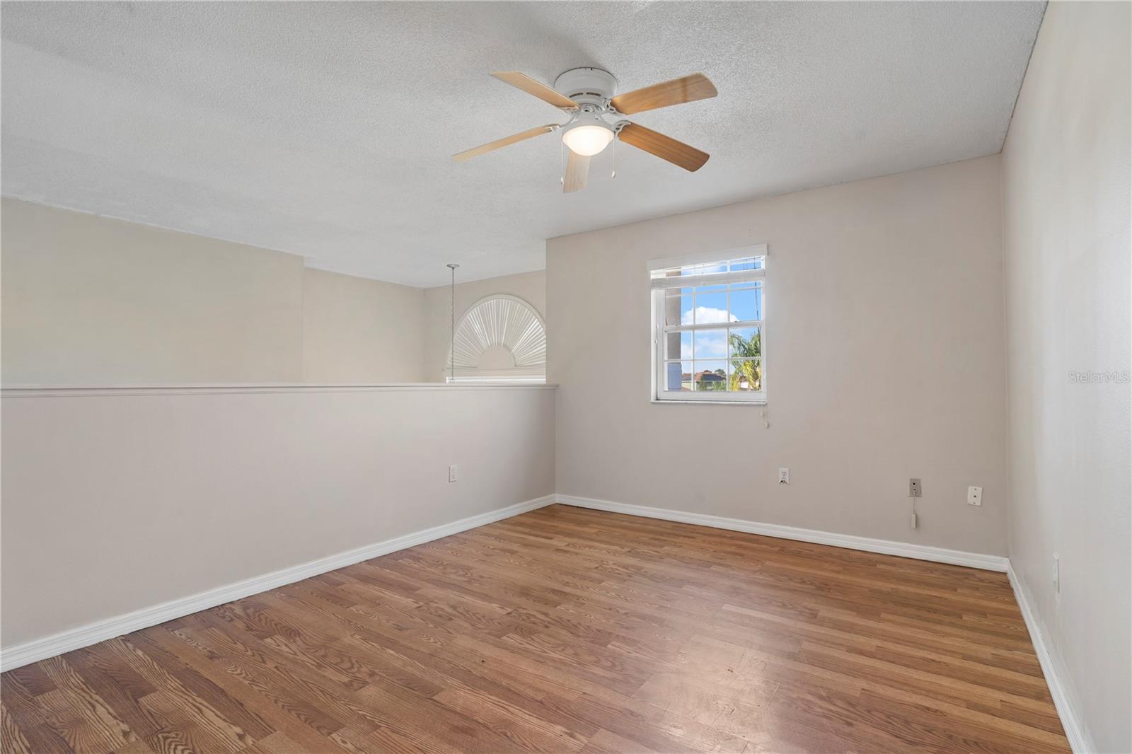 Image 16 of 36 For 565 Pinehurst