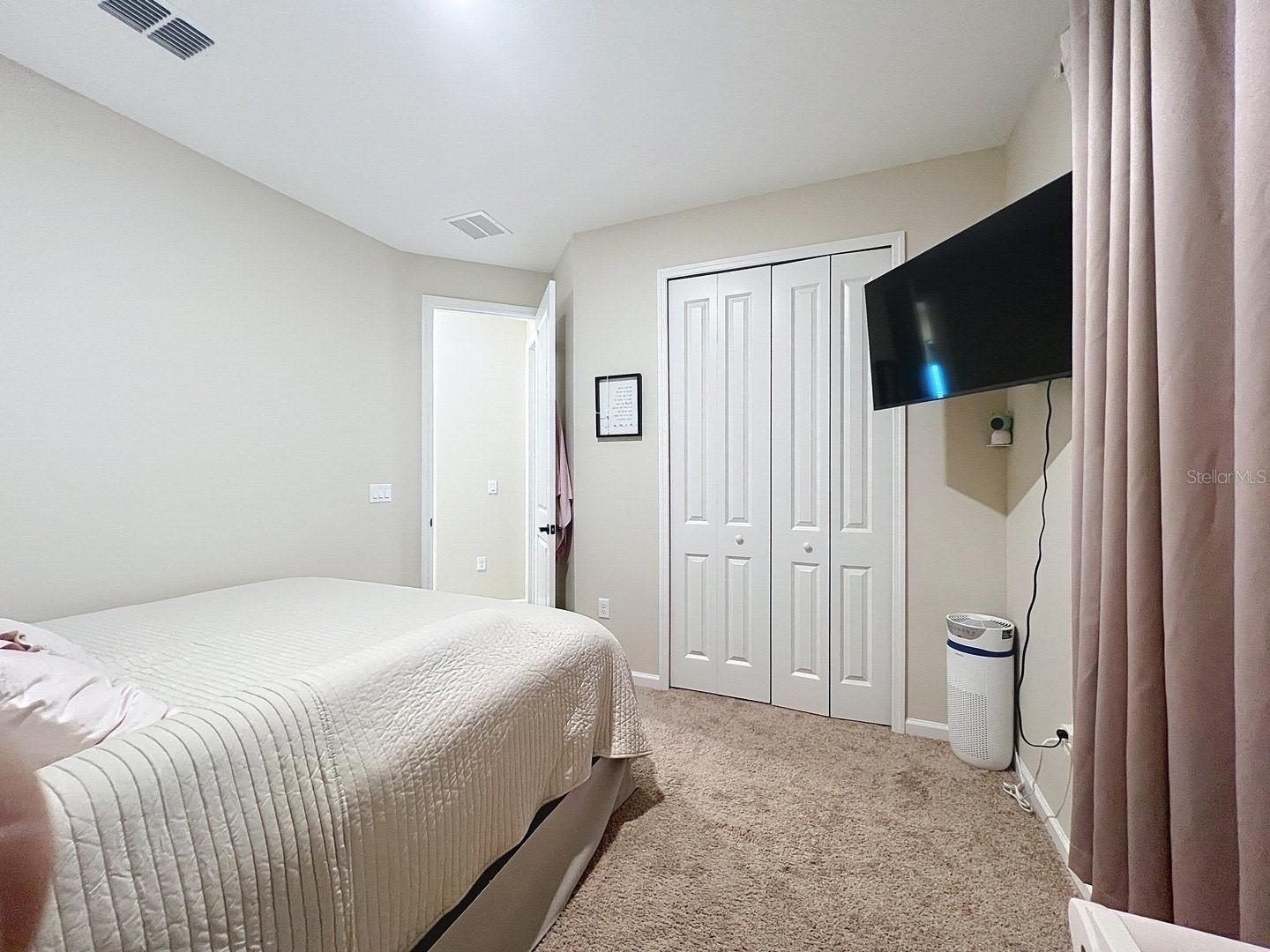 Image 11 of 14 For 951 Griffon Avenue