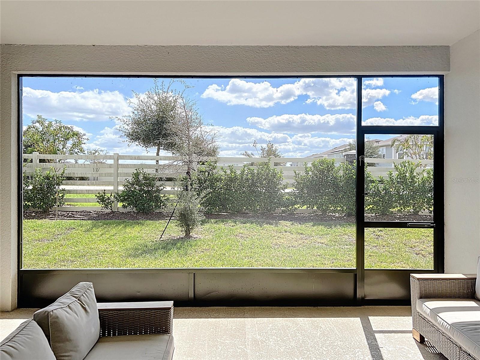 Image 13 of 14 For 951 Griffon Avenue