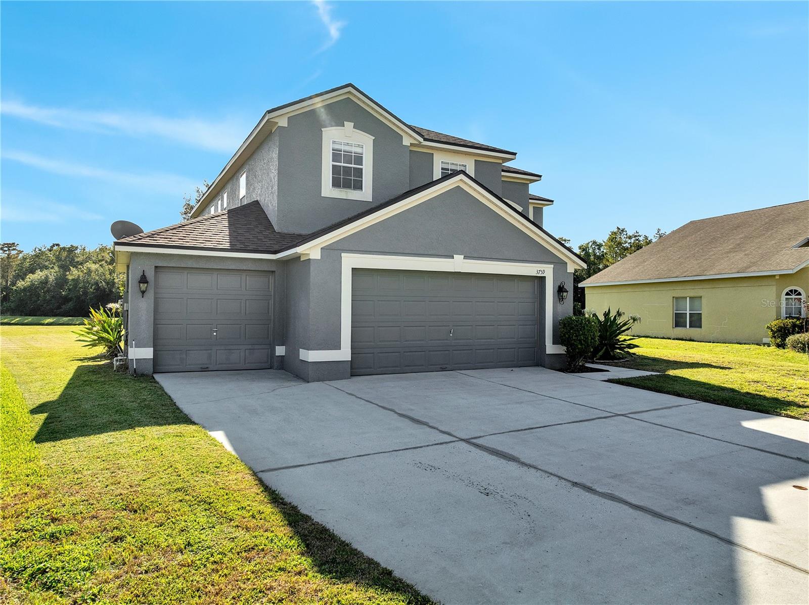 Image 5 of 77 For 3759 Moon Dancer Place