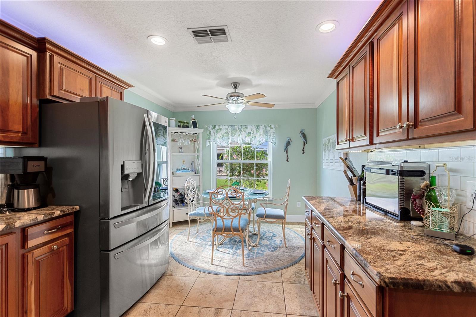 Image 17 of 61 For 537 Ridge View Dr