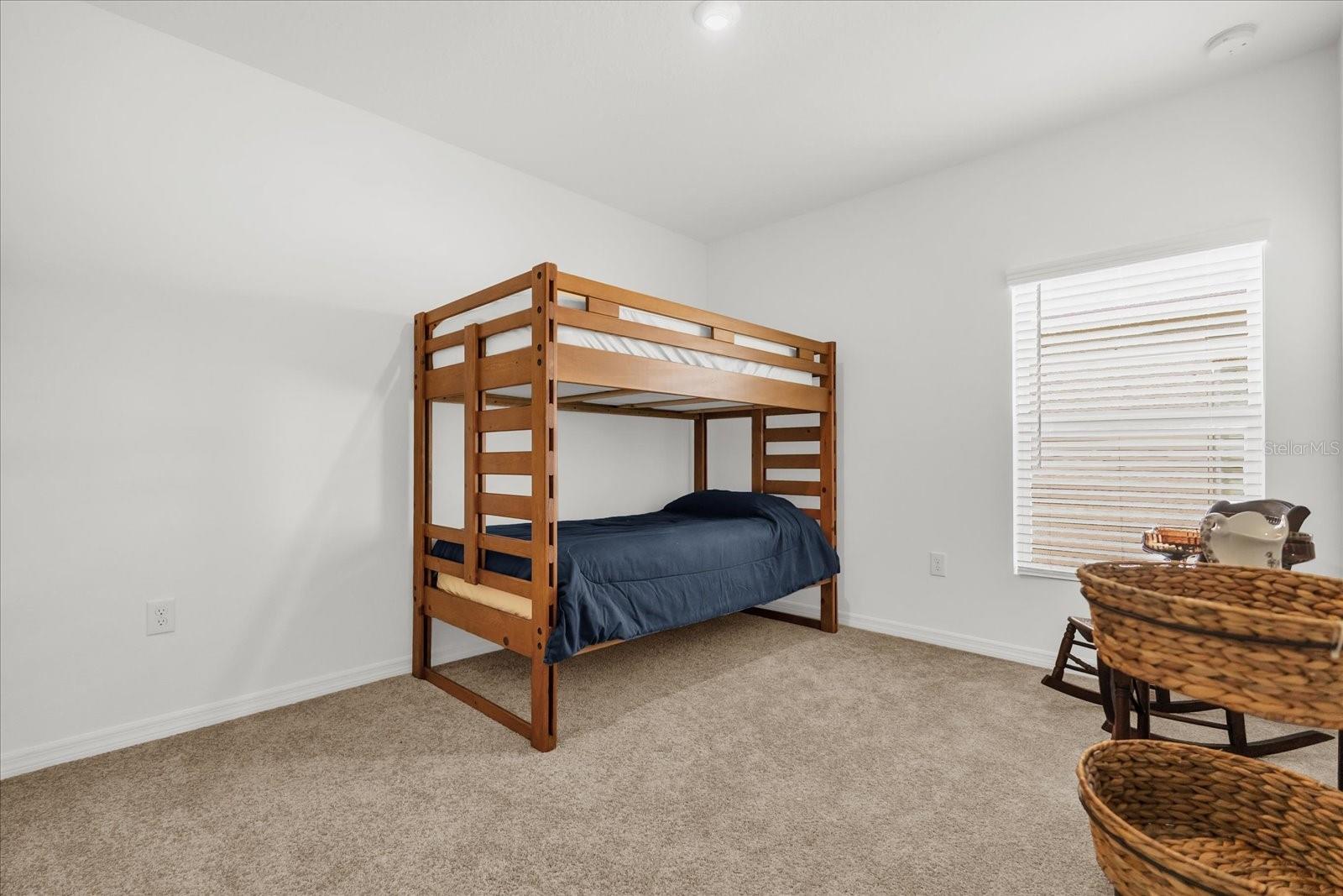 Image 20 of 31 For 285 White Heron Way