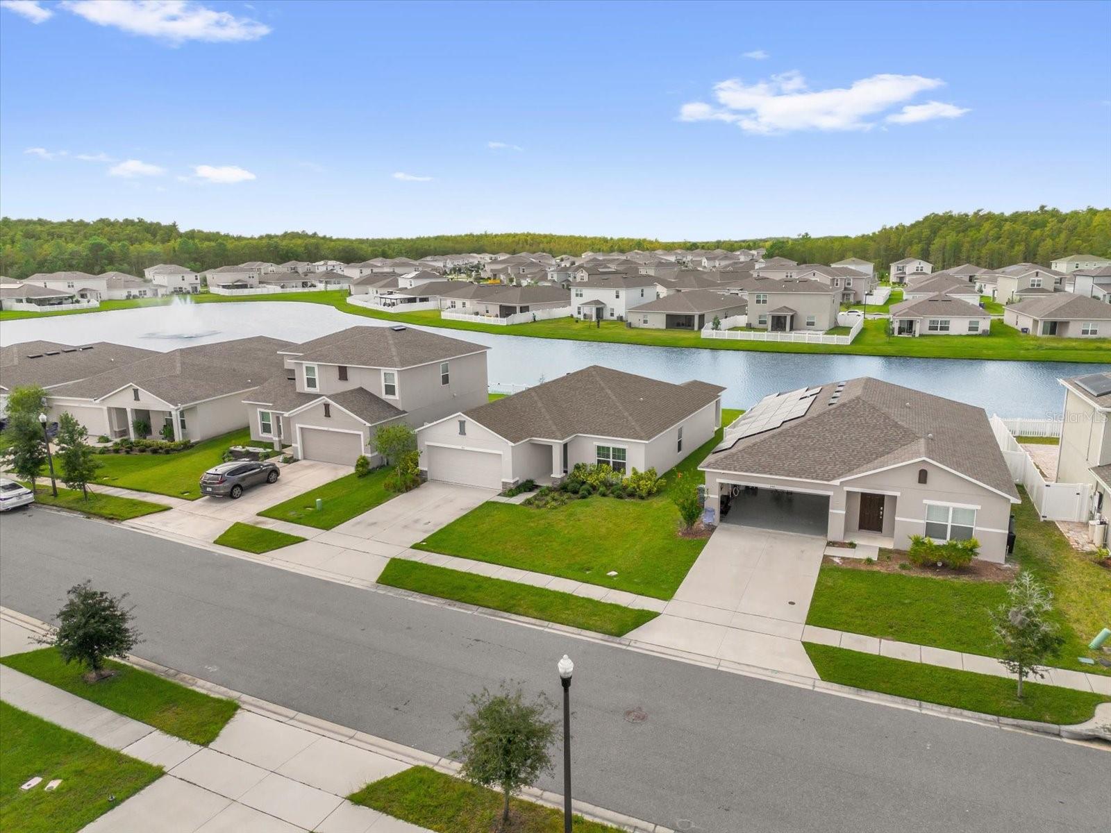 Image 27 of 31 For 285 White Heron Way