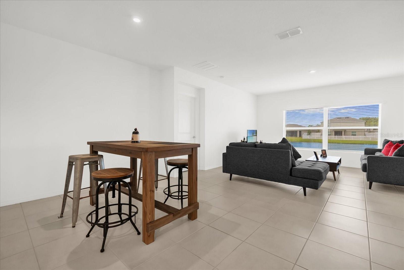 Image 7 of 31 For 285 White Heron Way