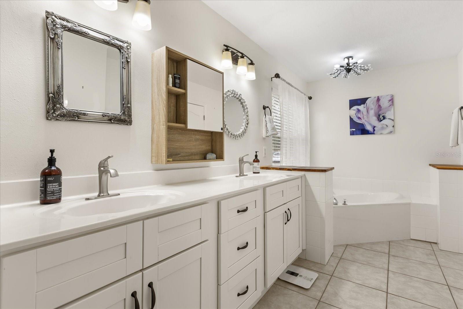 Image 19 of 35 For 2713 Emerald Lake Court