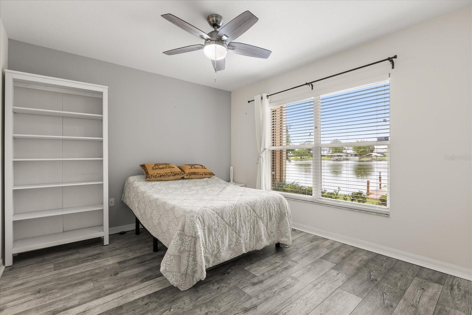 Image 21 of 35 For 2713 Emerald Lake Court