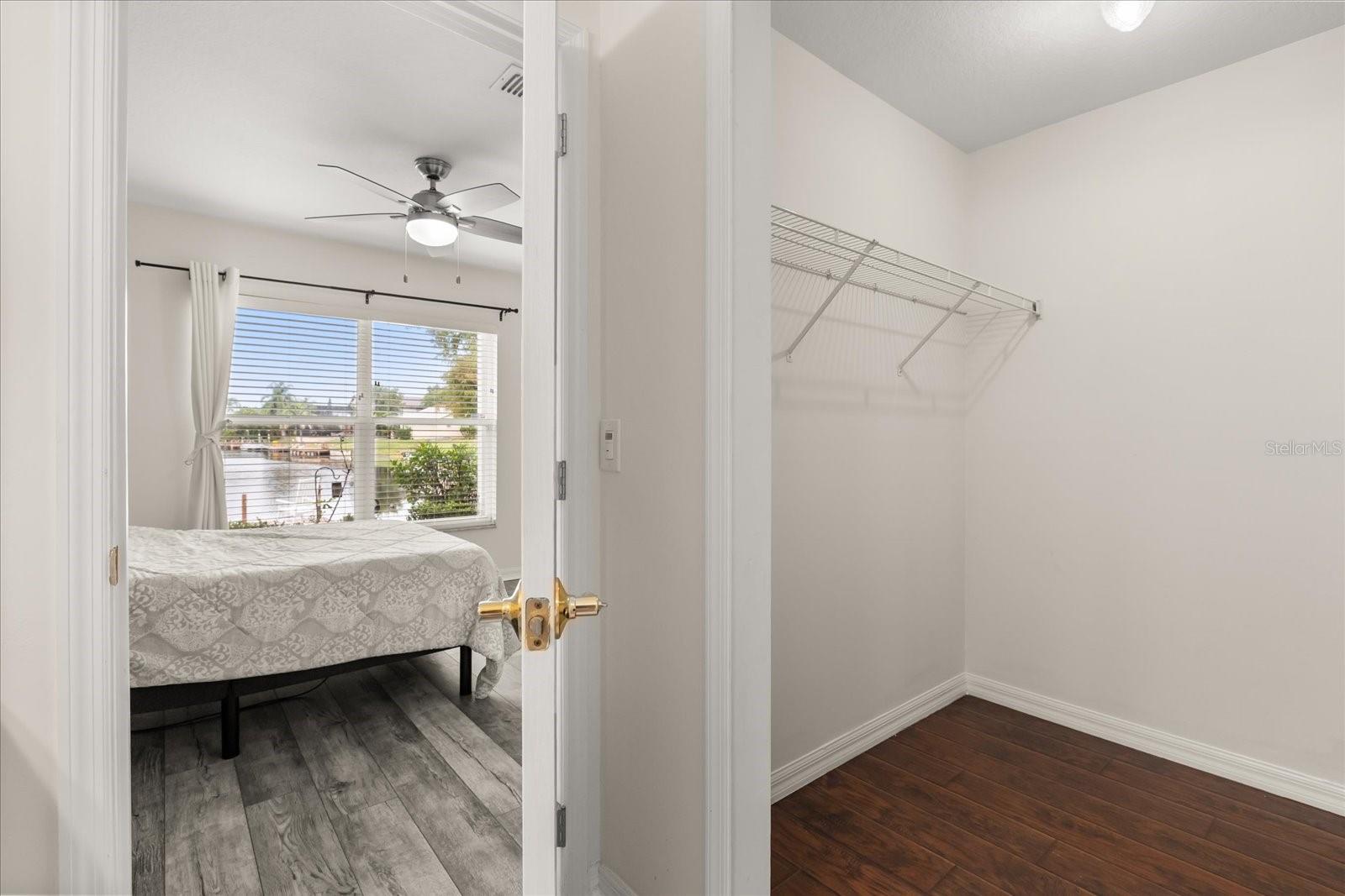 Image 23 of 35 For 2713 Emerald Lake Court