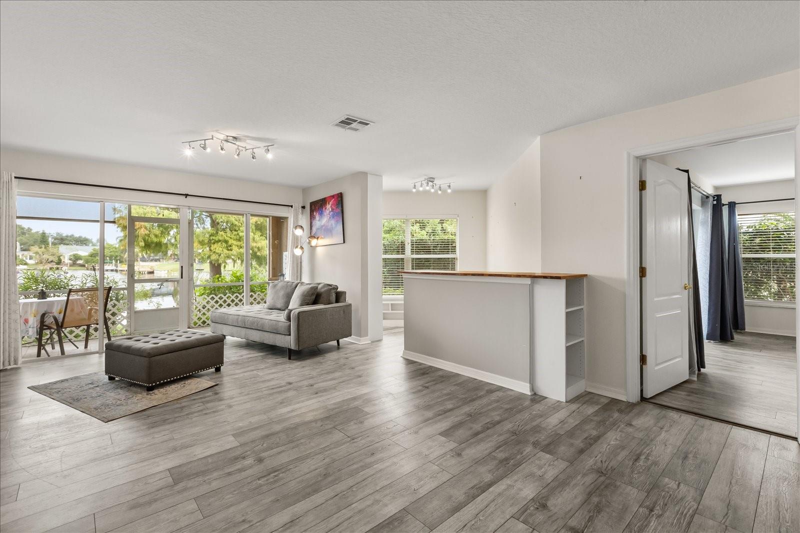 Image 5 of 35 For 2713 Emerald Lake Court