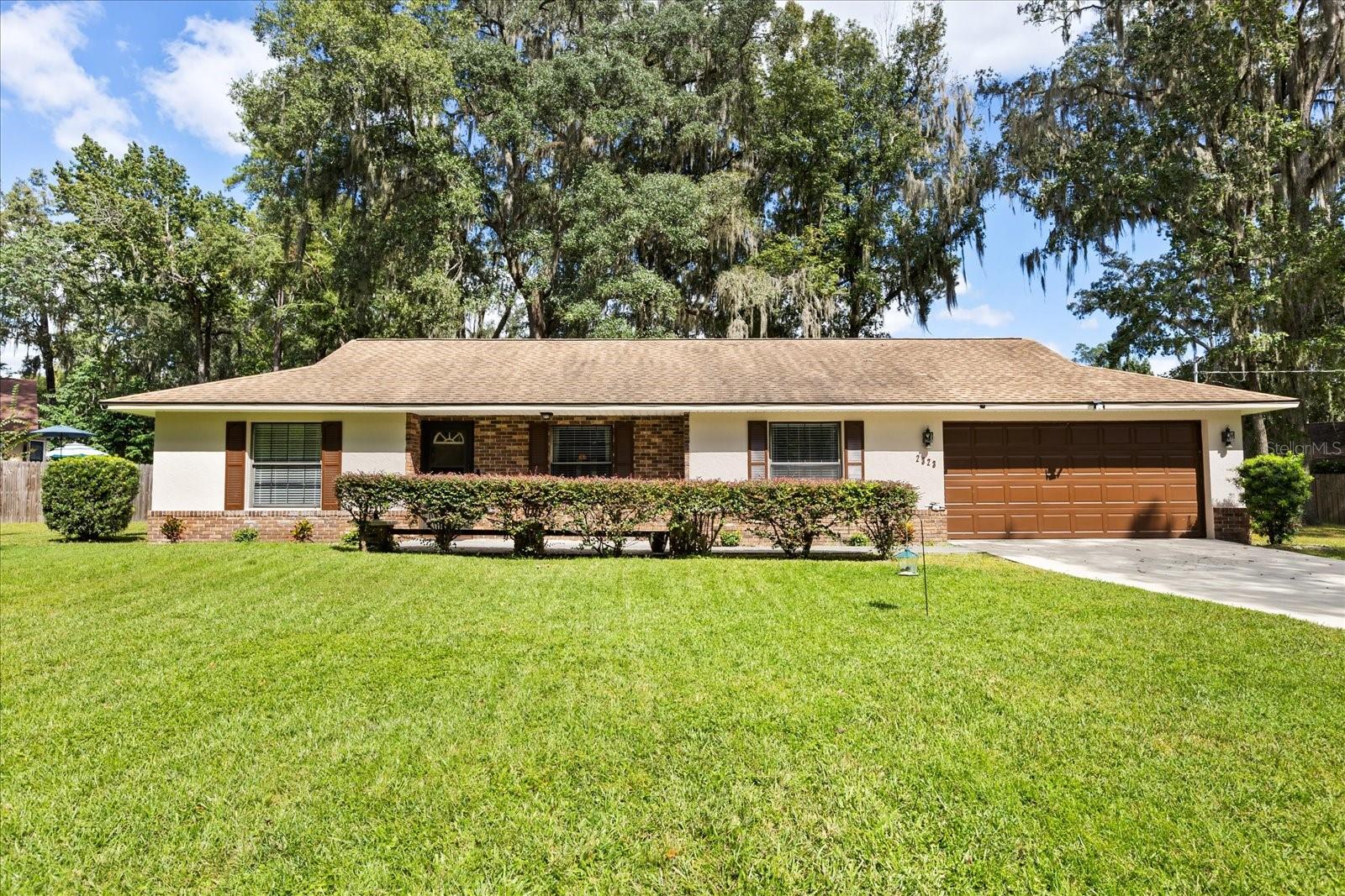Details for 2323 40th Street Road, OCALA, FL 34480