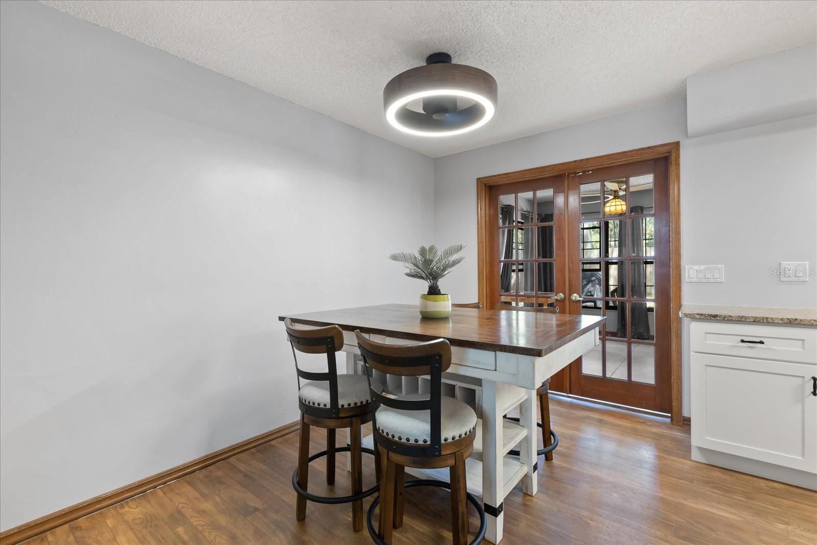 Image 14 of 34 For 2323 40th Street Road