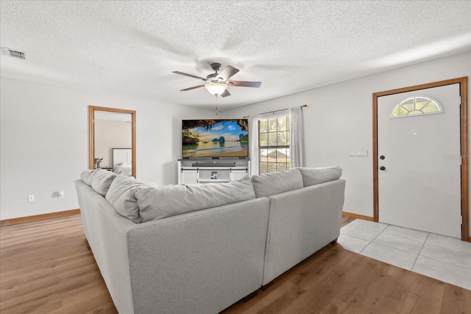 Image 8 of 34 For 2323 40th Street Road