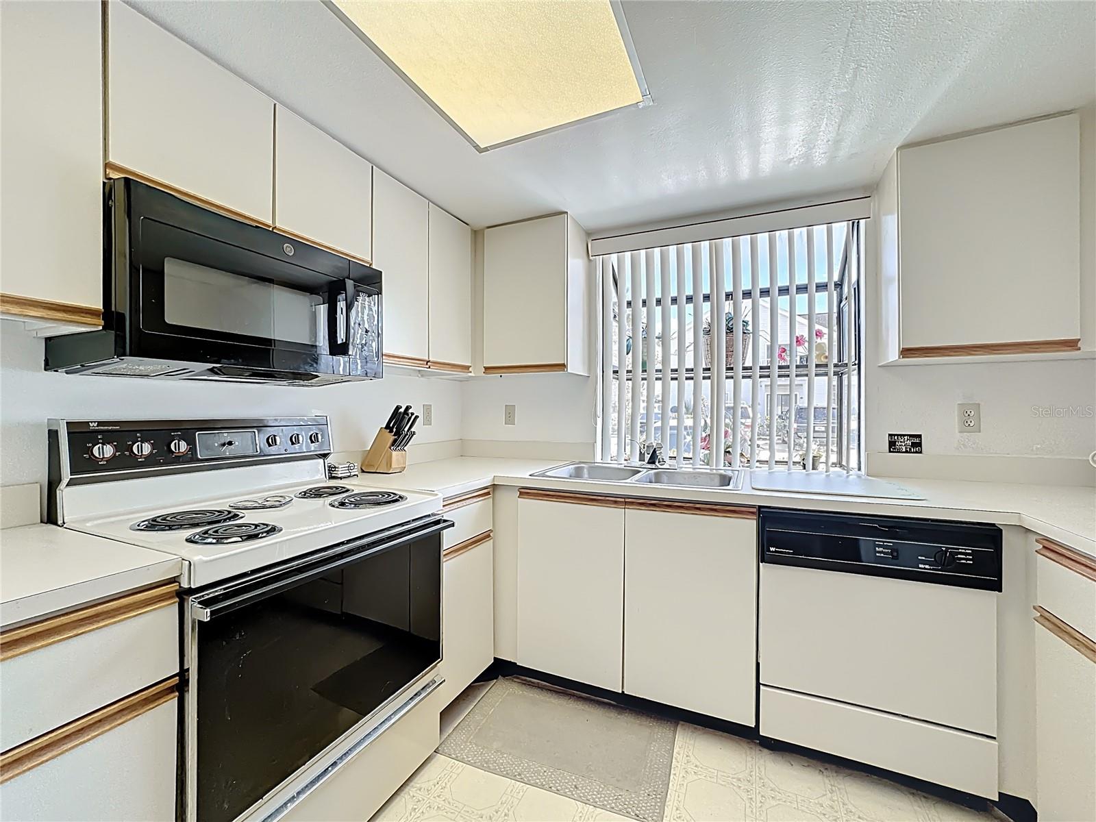 Image 12 of 28 For 3111 Rio Grande Trail 3111