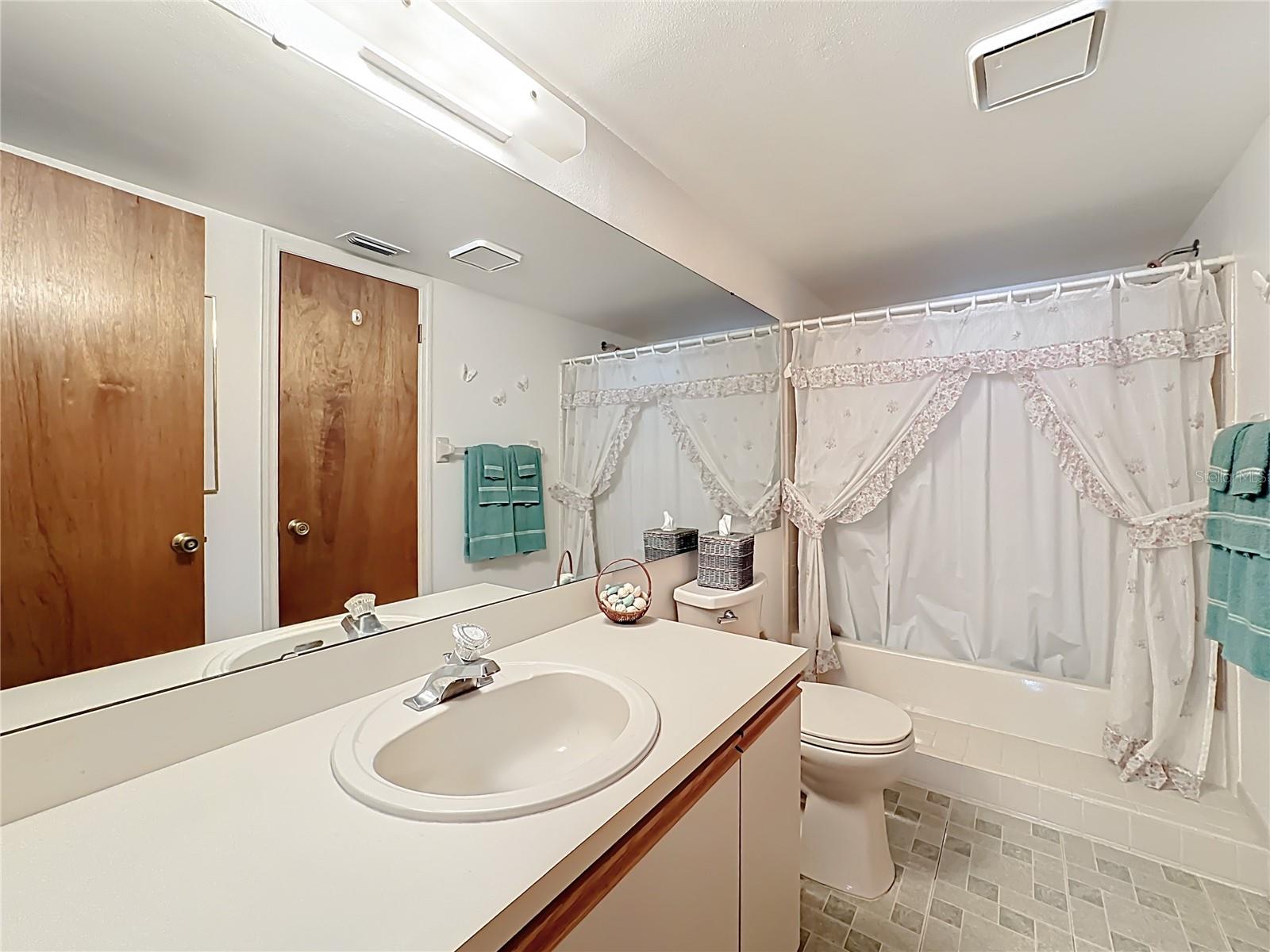 Image 18 of 28 For 3111 Rio Grande Trail 3111