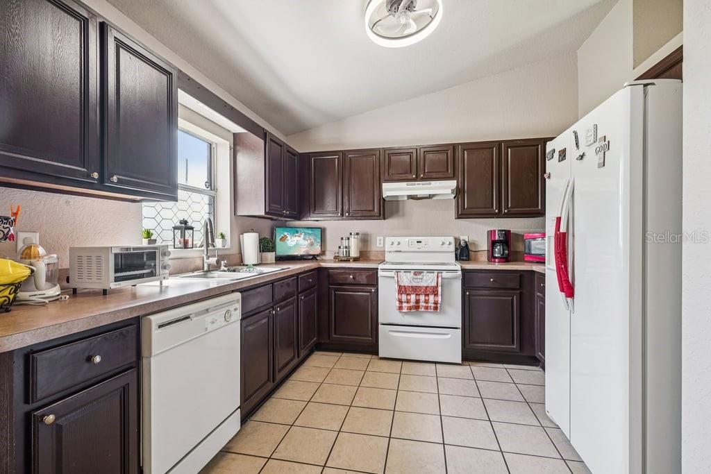 Image 13 of 31 For 133 Walnut Road