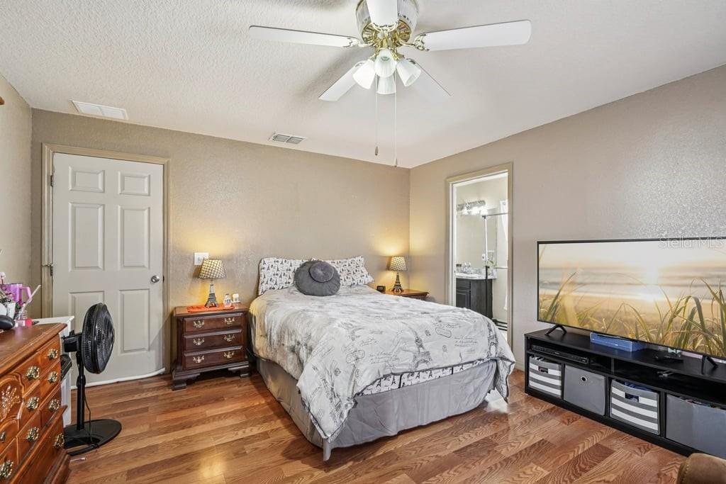 Image 20 of 31 For 133 Walnut Road