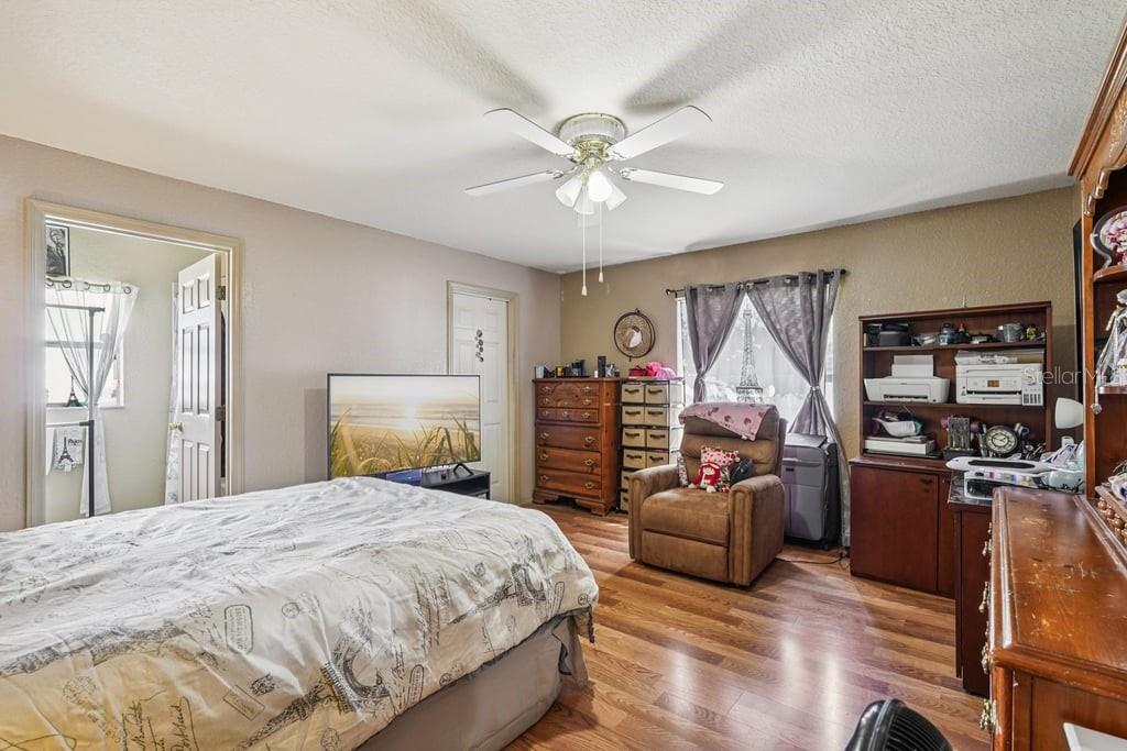 Image 22 of 31 For 133 Walnut Road