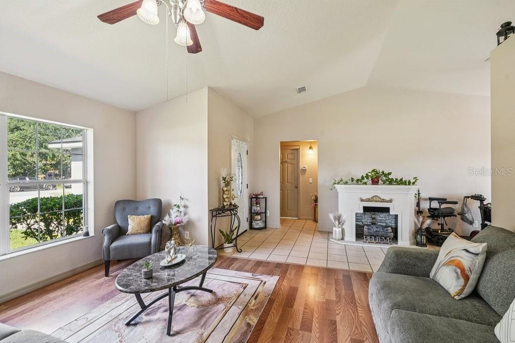 Image 7 of 31 For 133 Walnut Road