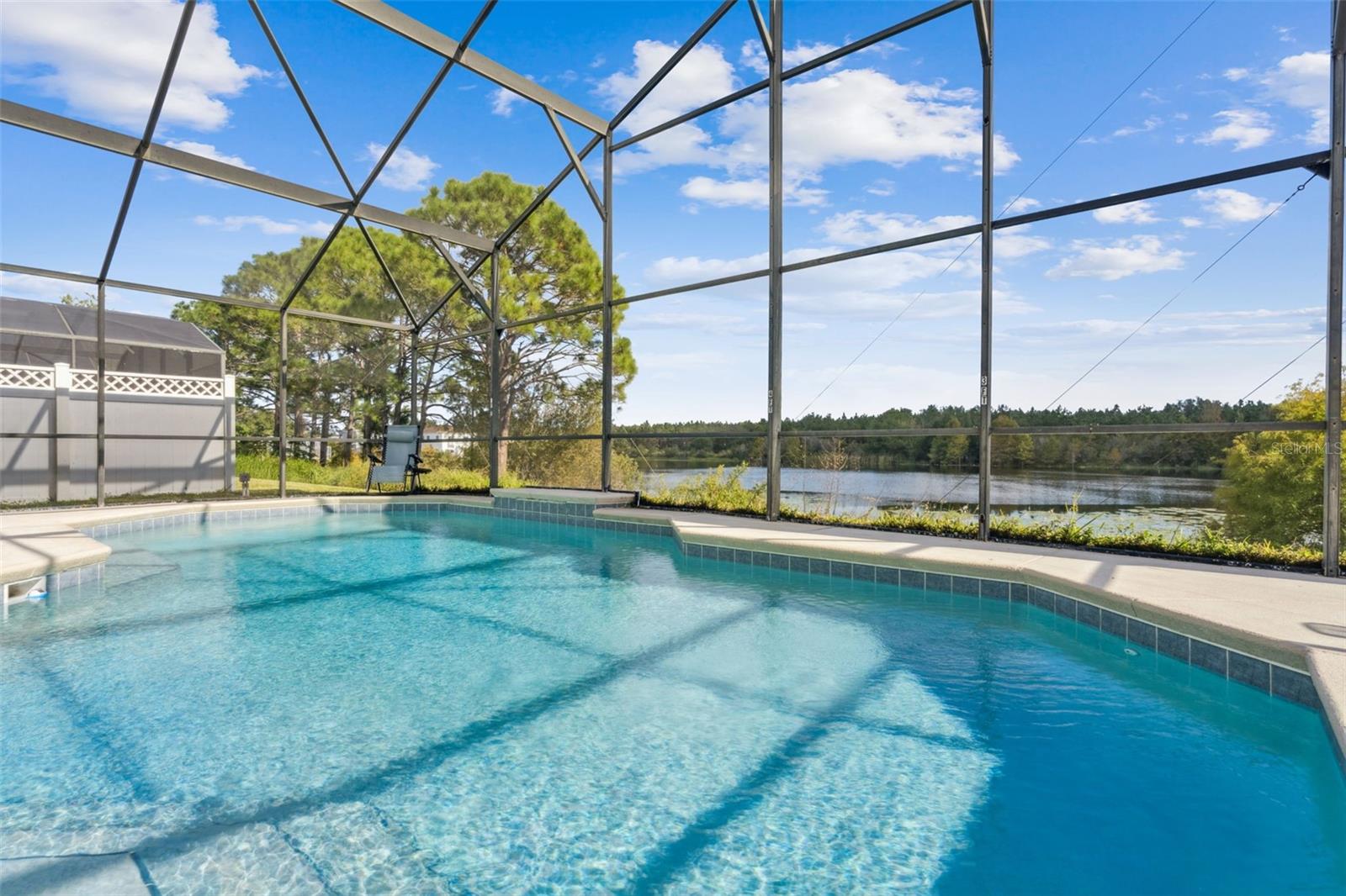 Image 22 of 77 For 2889 Blooming Alamanda Loop