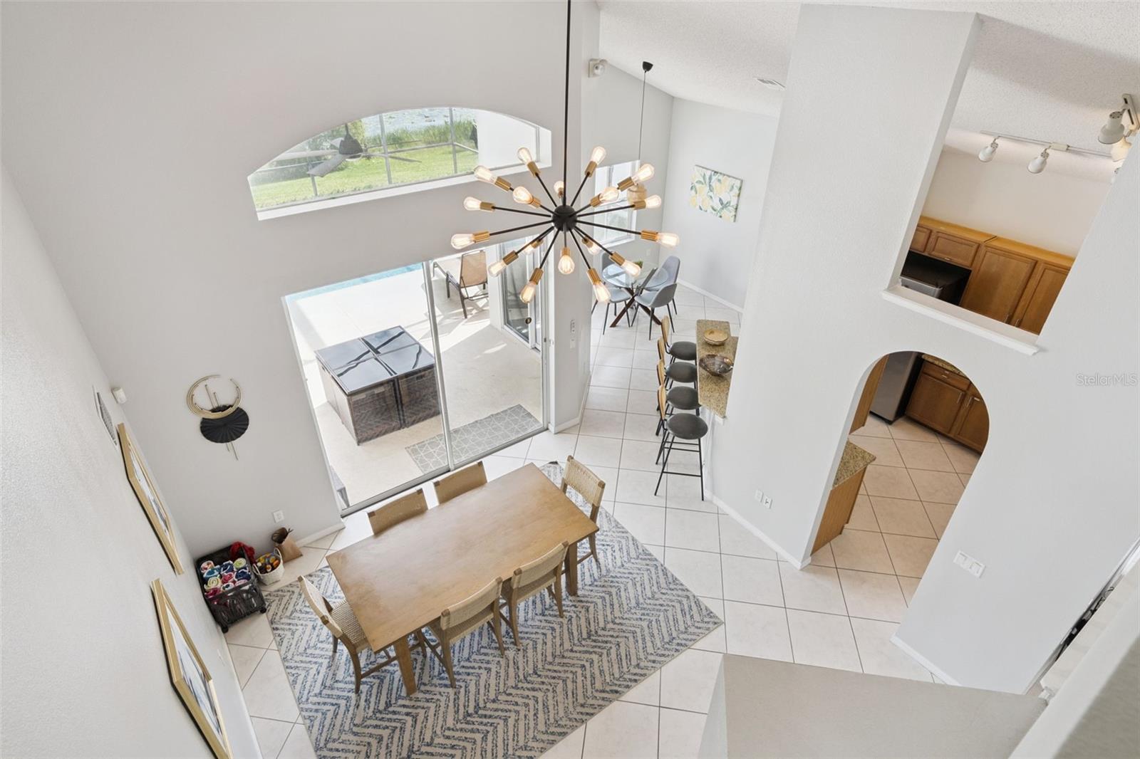 Image 30 of 77 For 2889 Blooming Alamanda Loop