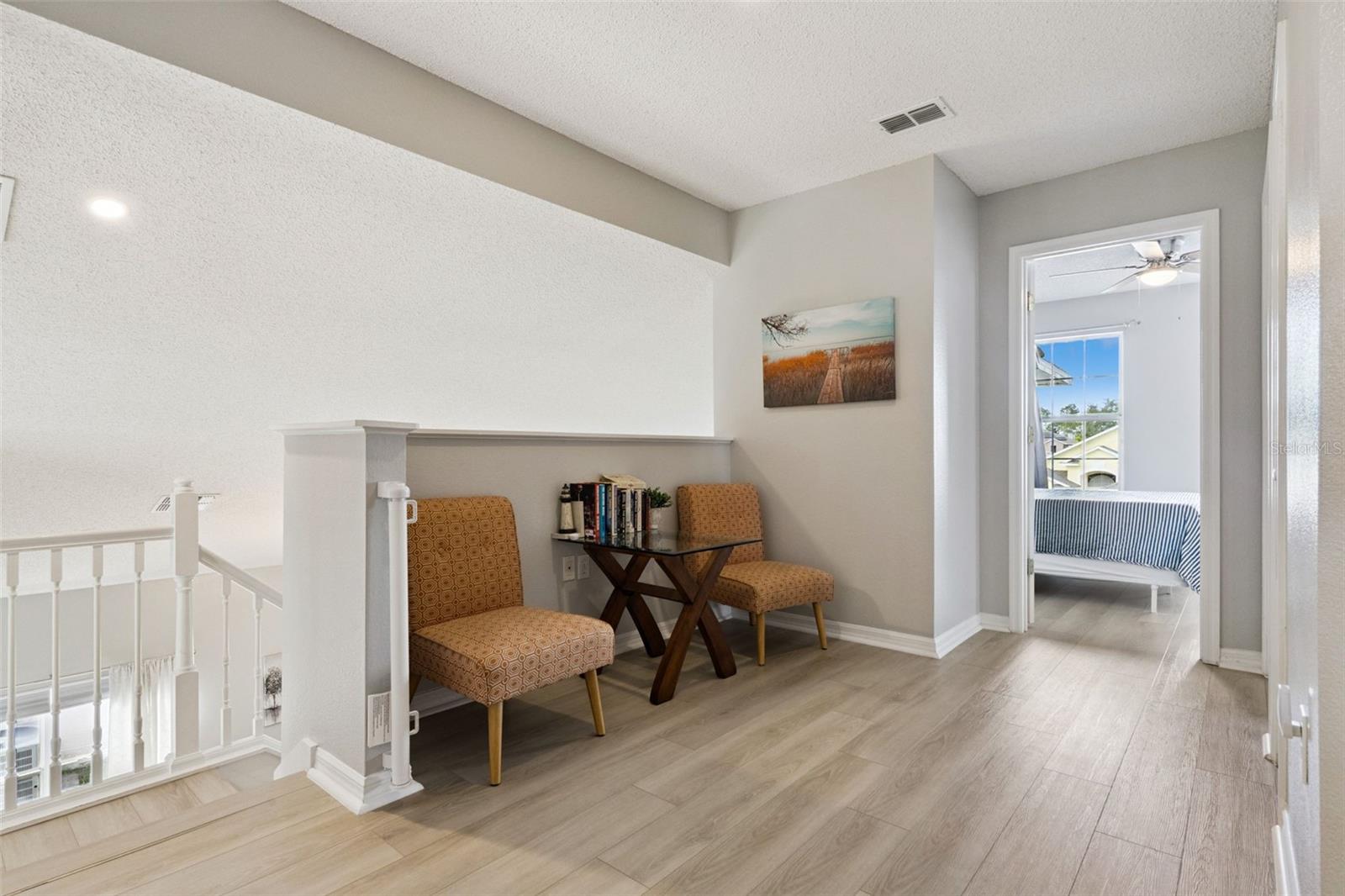 Image 32 of 77 For 2889 Blooming Alamanda Loop