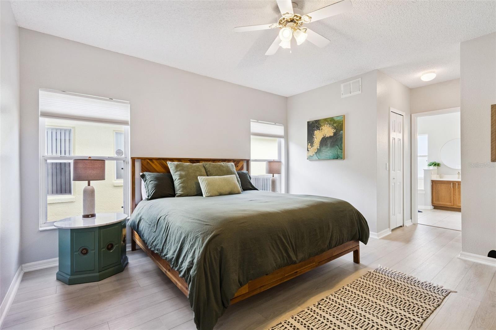 Image 39 of 77 For 2889 Blooming Alamanda Loop