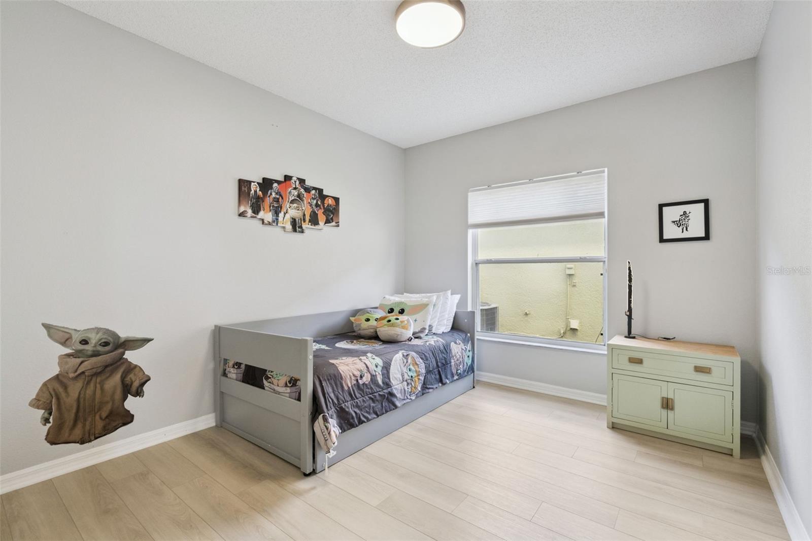 Image 48 of 77 For 2889 Blooming Alamanda Loop