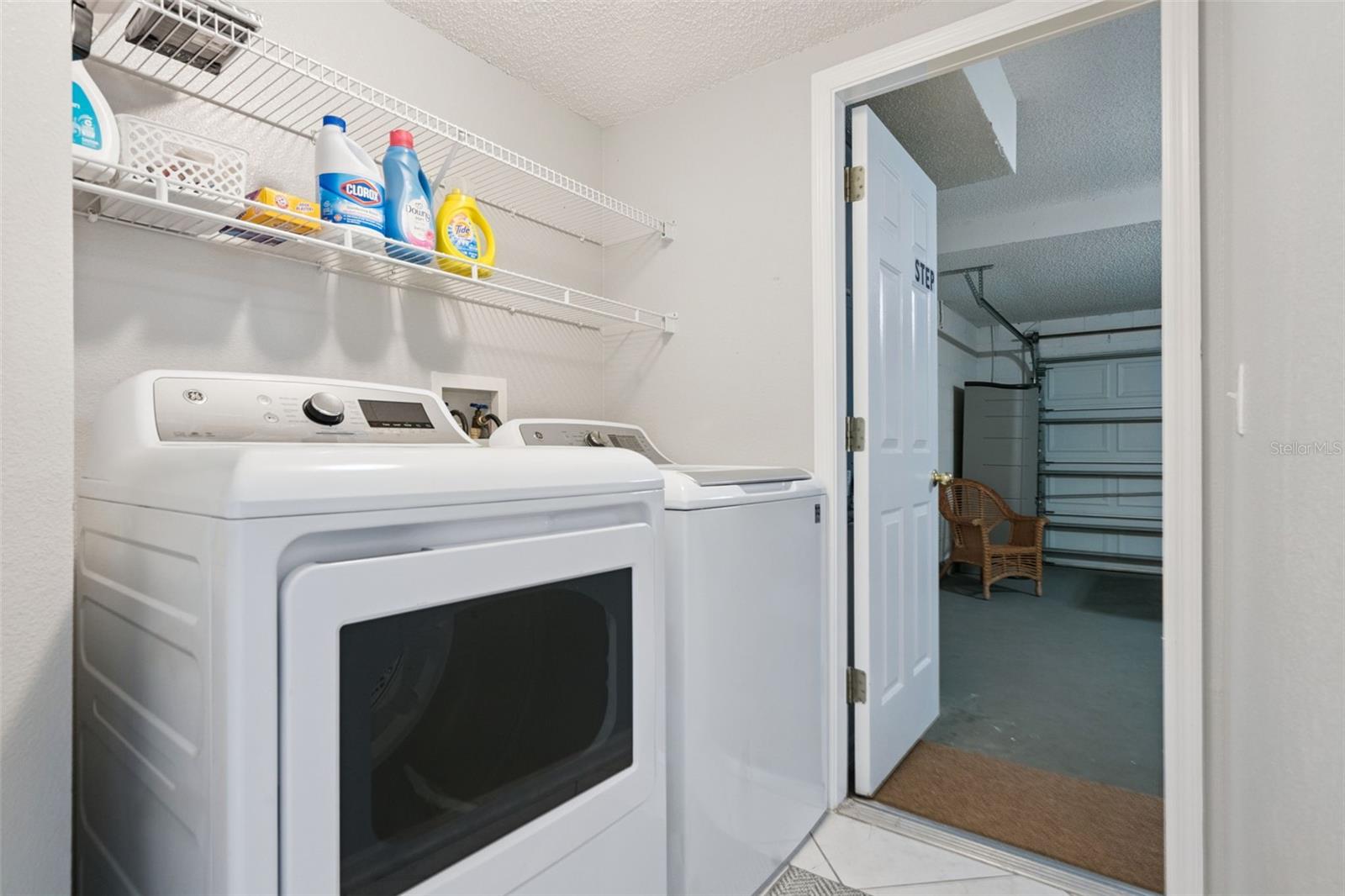 Image 57 of 77 For 2889 Blooming Alamanda Loop