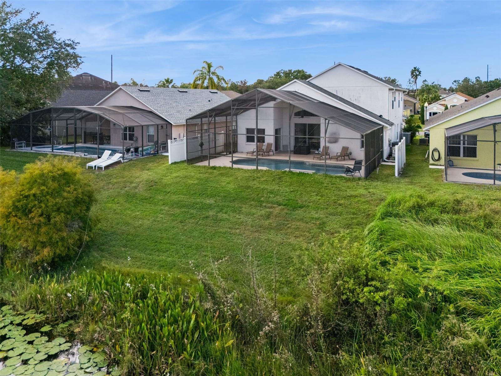 Image 62 of 77 For 2889 Blooming Alamanda Loop