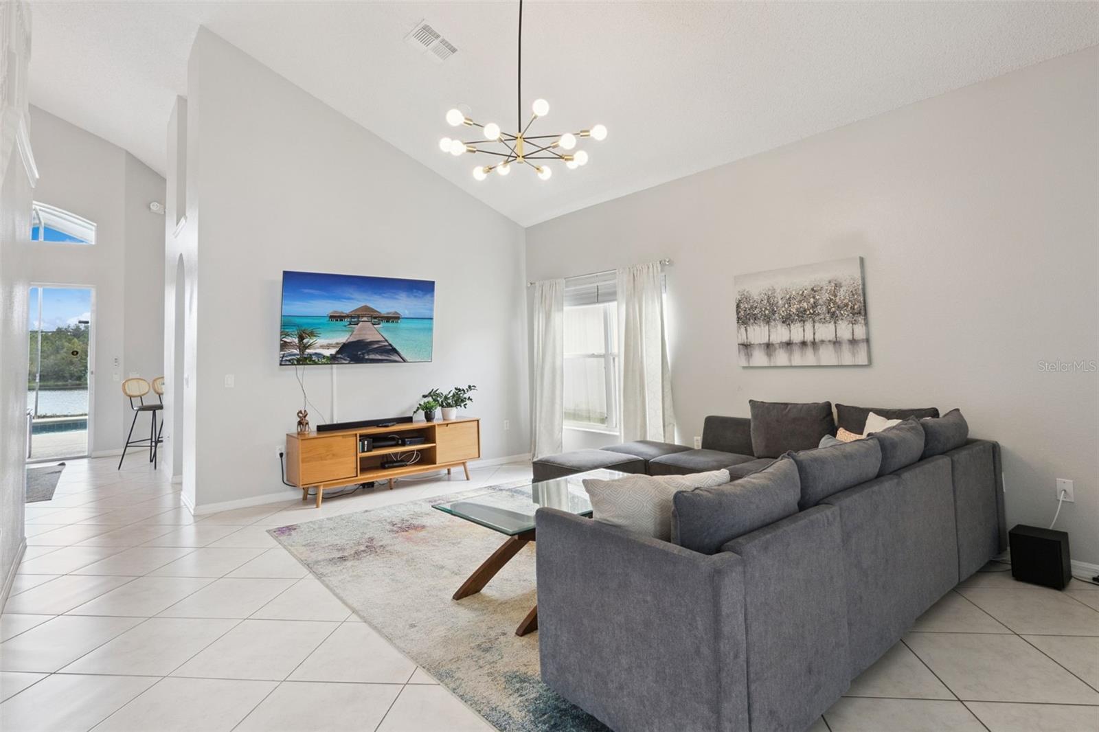 Image 7 of 77 For 2889 Blooming Alamanda Loop