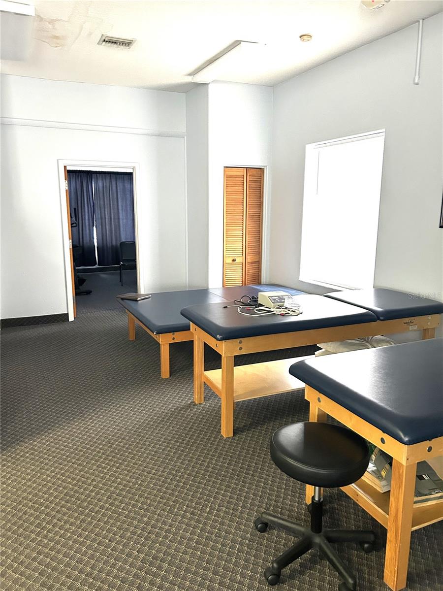 Image 9 of 14 For 901 Central Avenue