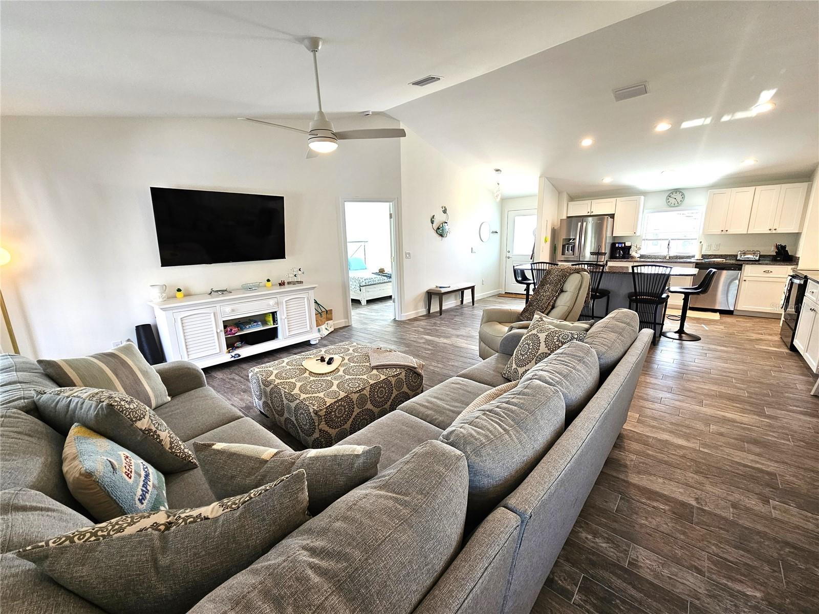 Image 15 of 35 For 7436 Michael Street